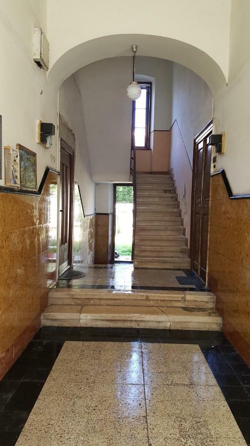 Apartman Kyra Pula Exterior photo